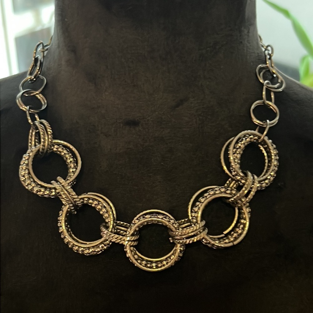 Black metal hoop linked necklace womens jewelry​​ - Picture 2 of 8